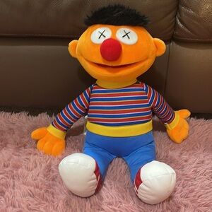 KAWS X SESAME STREET ‘ERNIE’ UNIQLO PLUSH TOY- NEW❗️